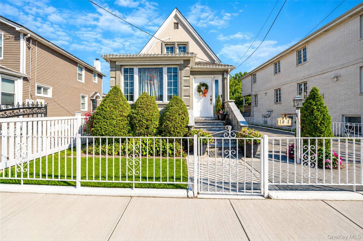 130-31 126th ST, South Ozone Park, NY 11420