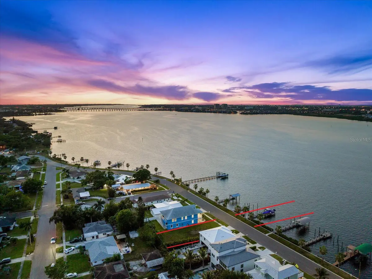 1910 RIVERSIDE DR E, Bradenton, FL 34208