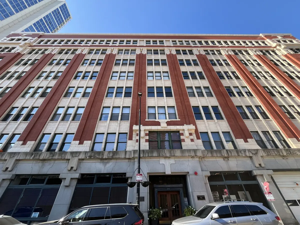 732 S Financial PL #410, Chicago, IL 60605