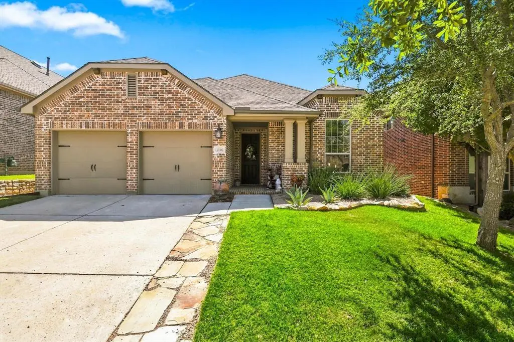 1516 Presley WAY, Lantana, TX 76226