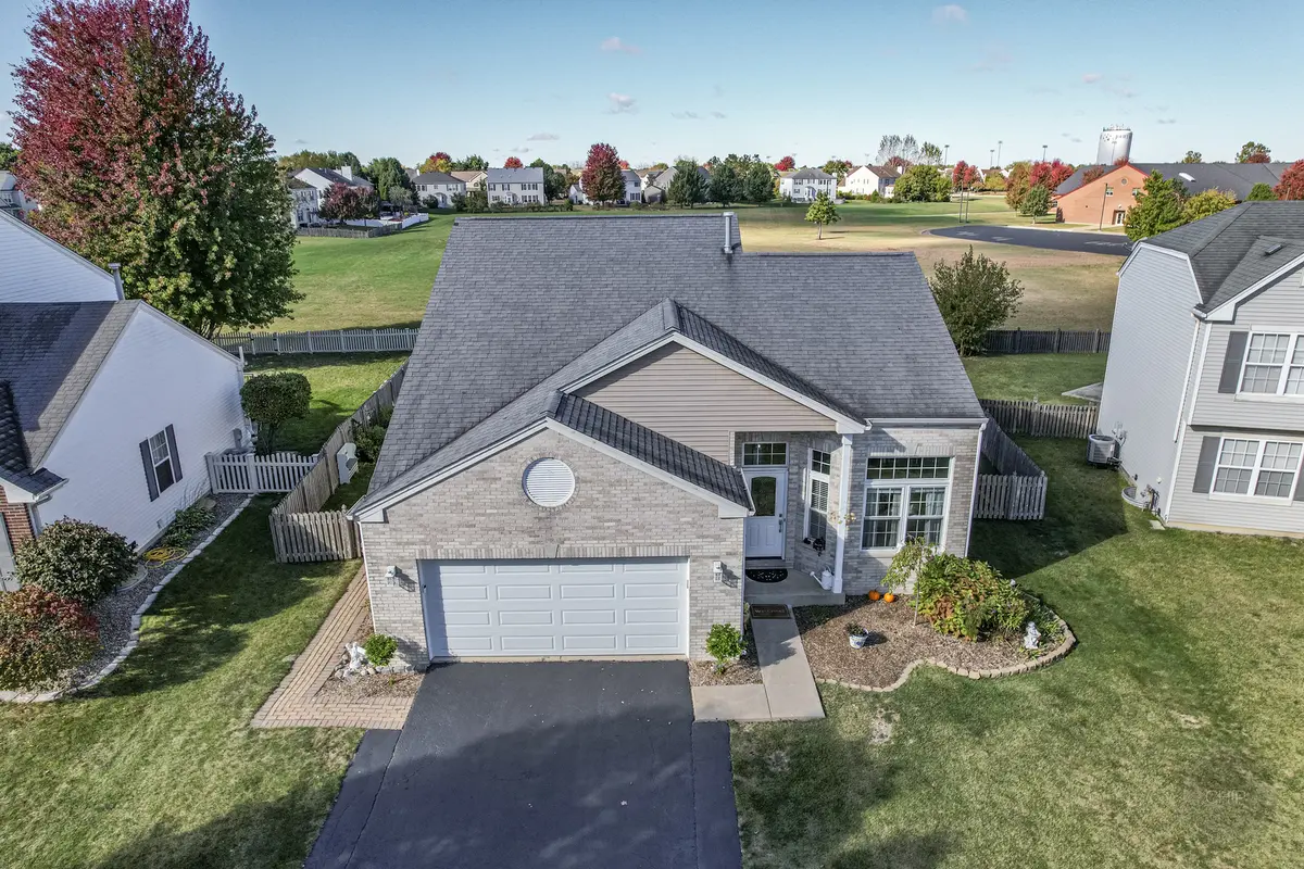 2107 Ashbrook CT, Plainfield, IL 60586