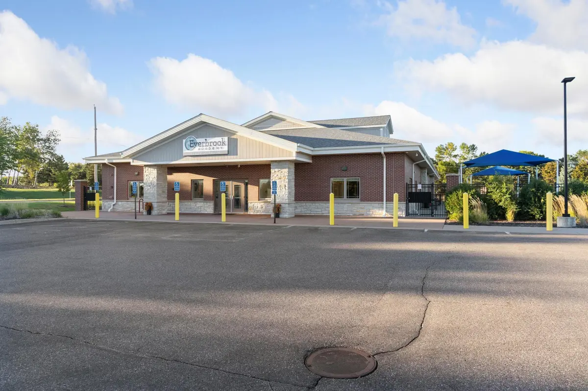 9201 Mitchell RD, Eden Prairie, MN 55347