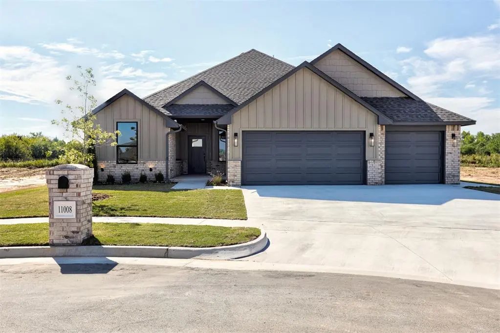 11008 NW 17th ST, Yukon, OK 73099