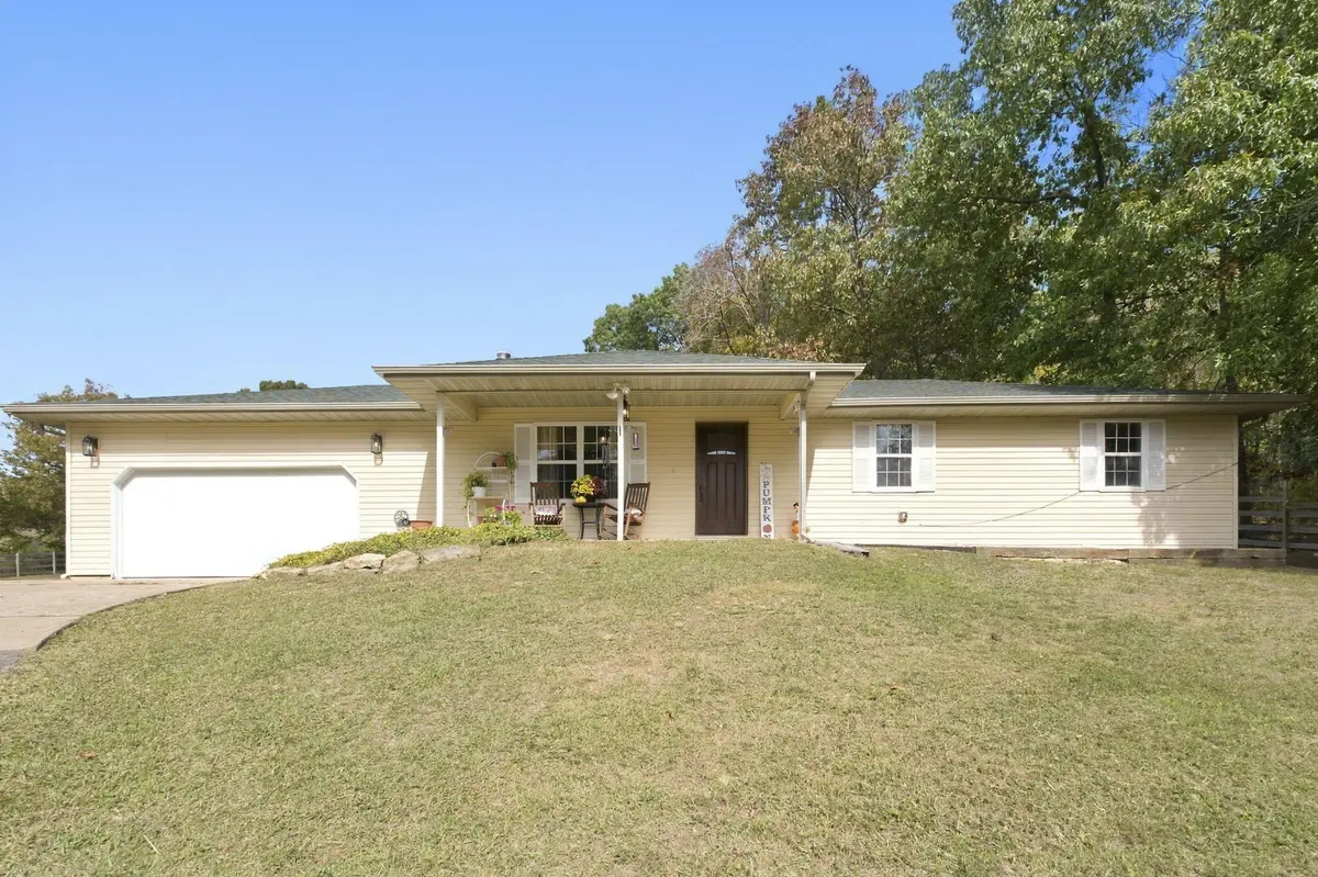 4097 State Highway K, Seymour, MO 65746