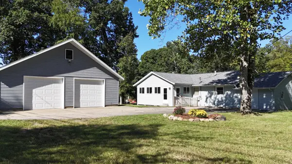 31940 Sunrise AVE, Silver Creek, MI 49047