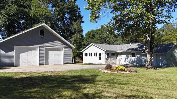 31940 Sunrise AVE, Silver Creek, MI 49047