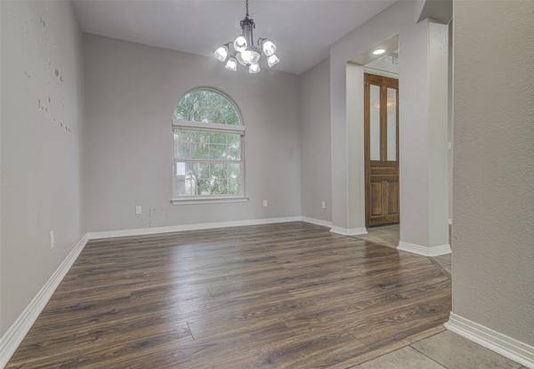 5006 Thunderbird ST, Lago Vista, TX 78645
