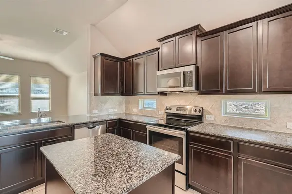 1917 Chimney DR, Leander, TX 78641