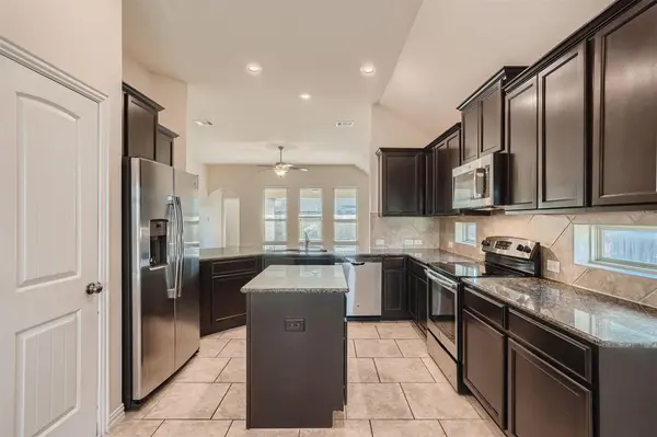 1917 Chimney DR, Leander, TX 78641