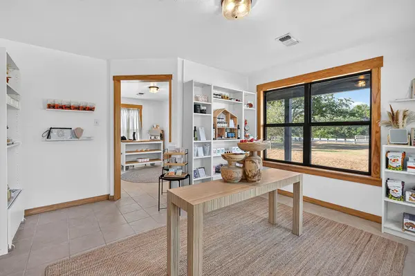 27320 Ranch Road 12 #A, Dripping Springs, TX 78620
