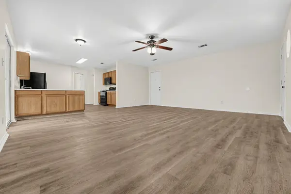 101 Princess Jennifer DR, Kyle, TX 78640