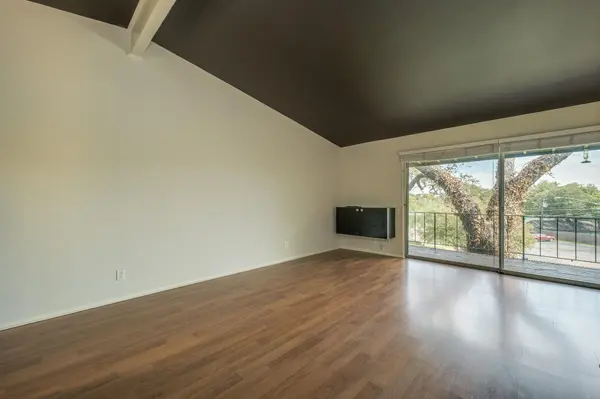 1304 Mariposa DR #222, Austin, TX 78704