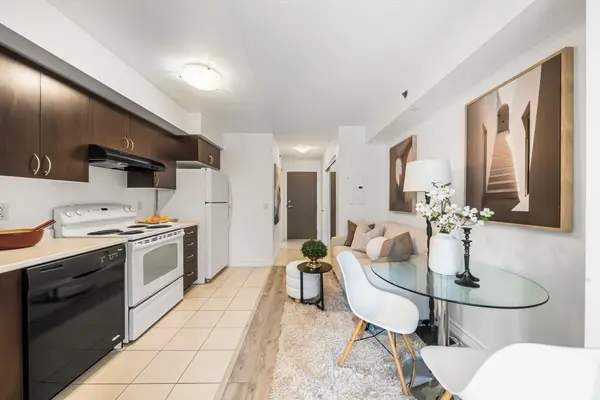 35 Saranac BLVD #721, Toronto C04, ON M6A 2G4