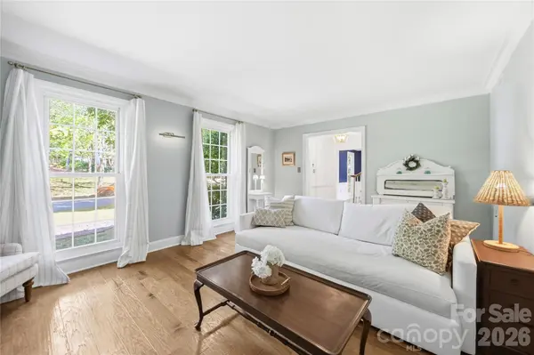 2221 Hamilton Mill RD, Charlotte, NC 28270