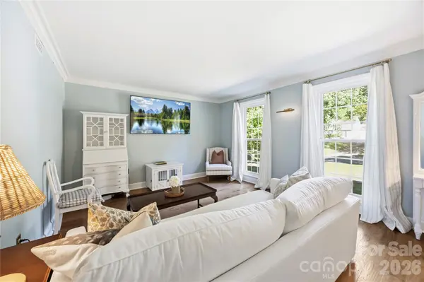 2221 Hamilton Mill RD, Charlotte, NC 28270