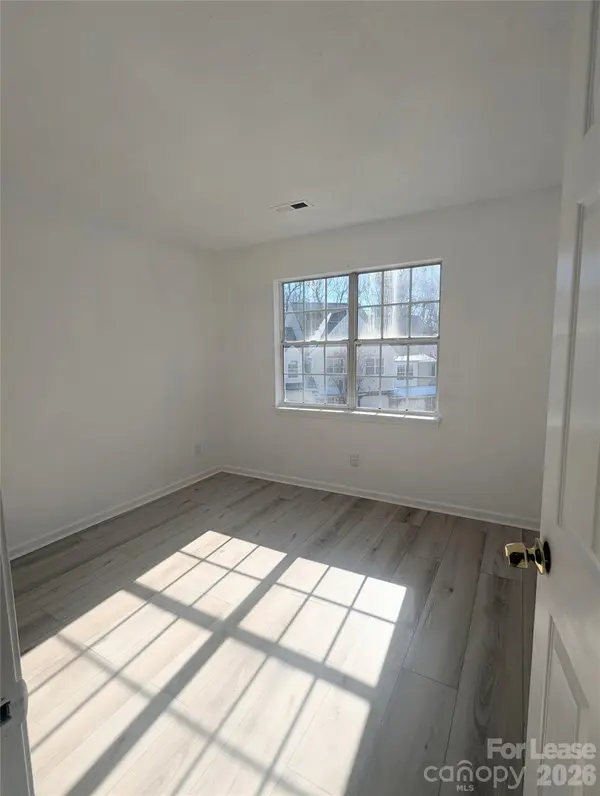 5976 Prescott CT, Charlotte, NC 28269