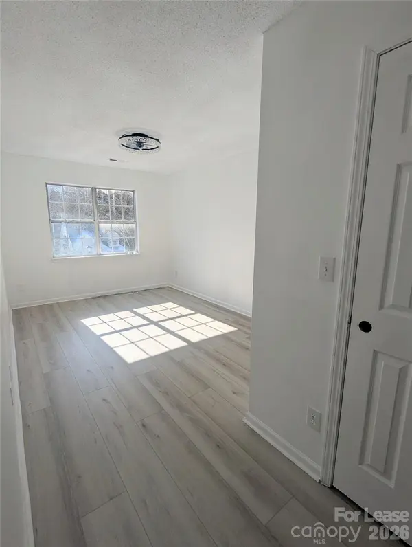 5976 Prescott CT, Charlotte, NC 28269
