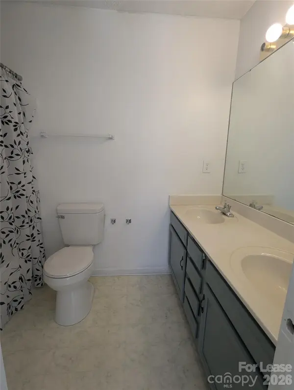 5976 Prescott CT, Charlotte, NC 28269