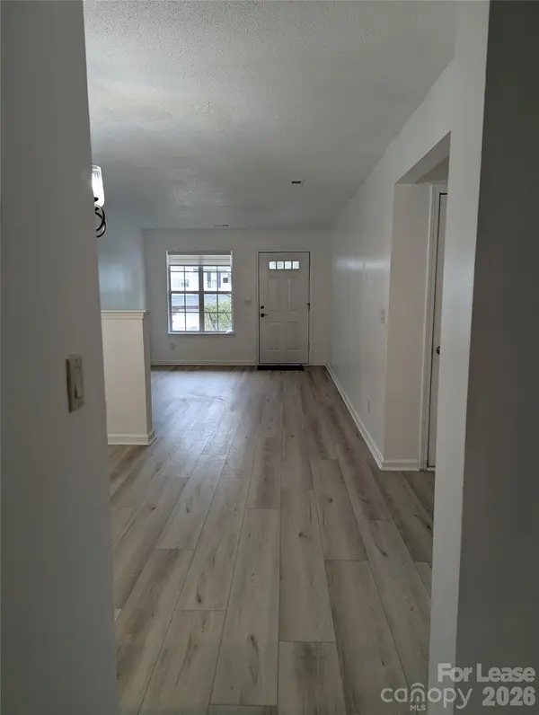 5976 Prescott CT, Charlotte, NC 28269
