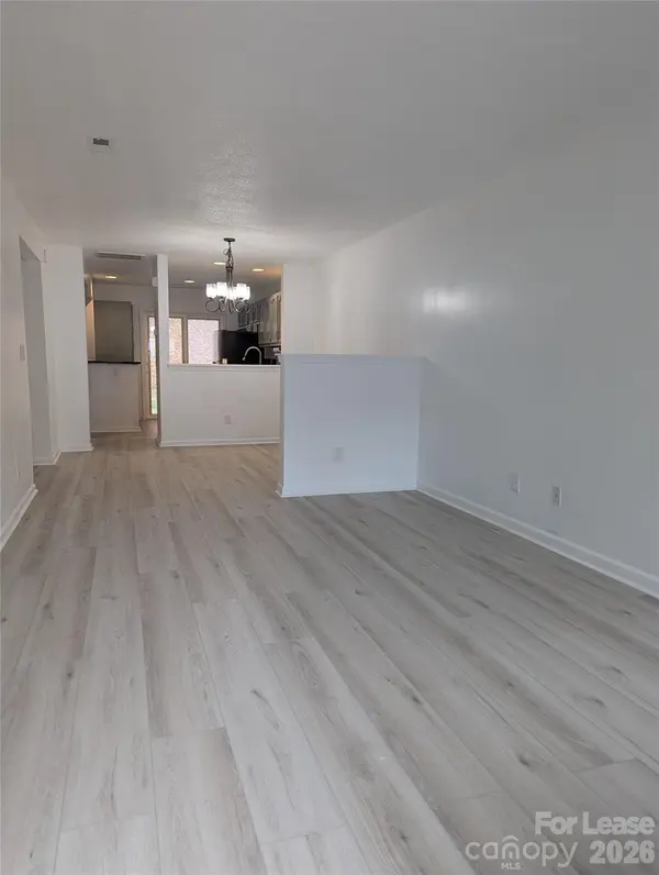 5976 Prescott CT, Charlotte, NC 28269