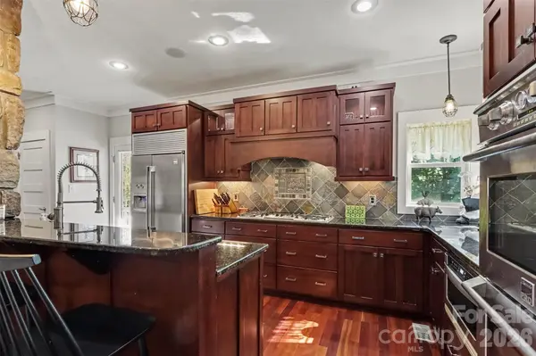 219 Mays Mills DR, Cramerton, NC 28032