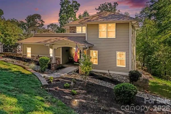 219 Mays Mills DR, Cramerton, NC 28032