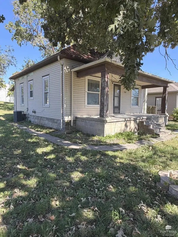 308 E 11th ST, Junction City, KS 66441