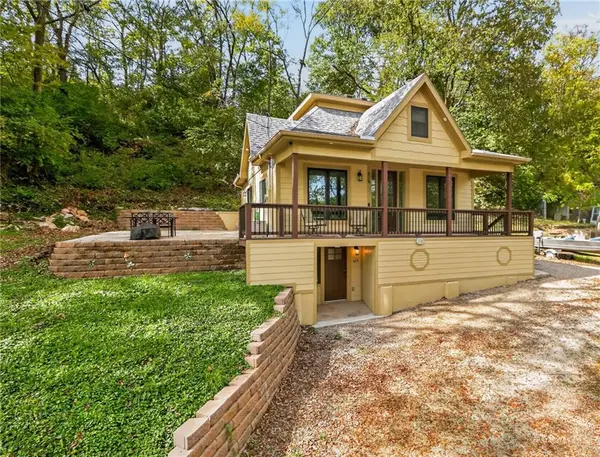 624 Caldwell ST, Excelsior Springs, MO 64024