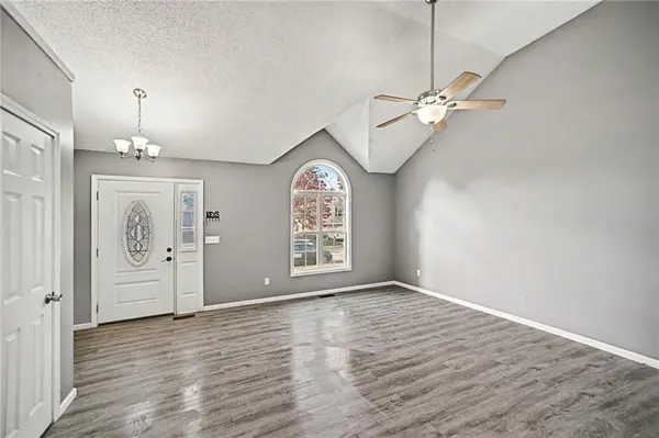 601 N Winwood ST, Gardner, KS 66030