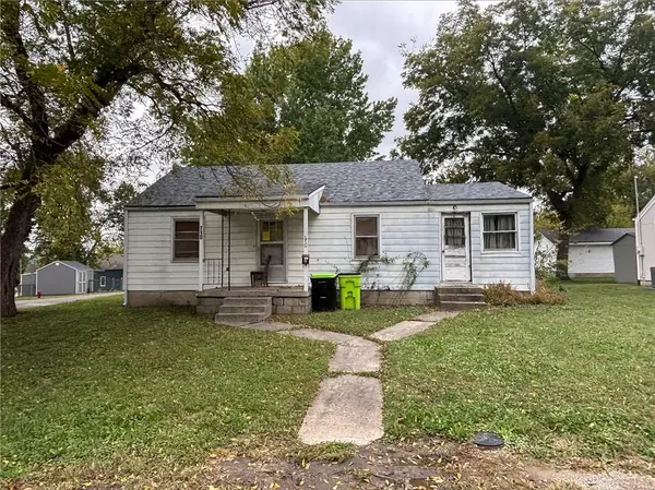 710 Pine ST, Belton, MO 64012