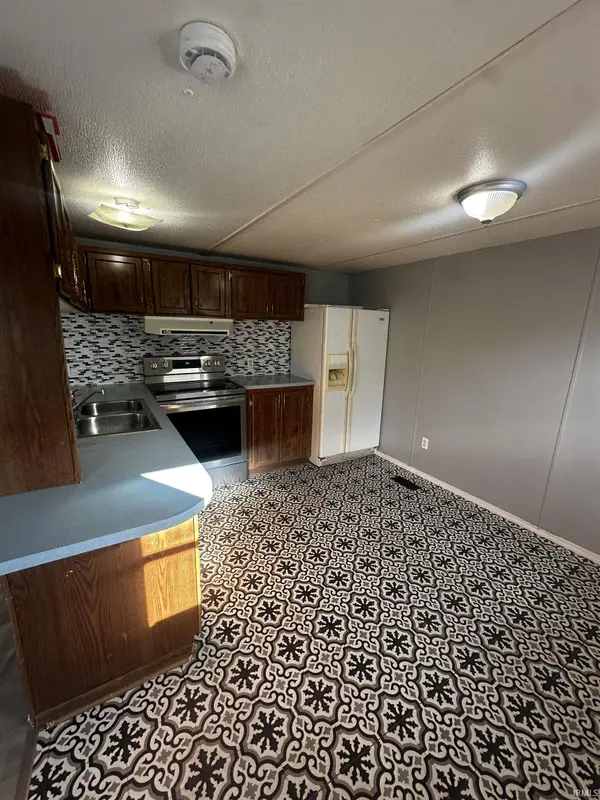 842 W Popcorn RD, Springville, IN 47462