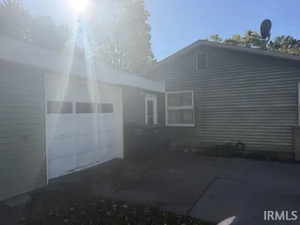 3414 Brookhurst PL, South Bend, IN 46615-3310