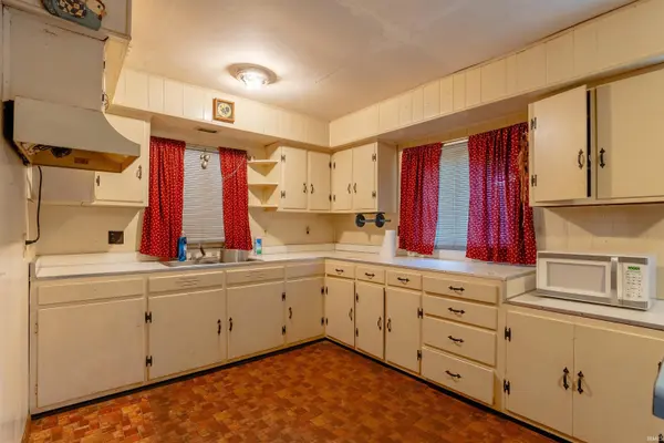 356 E 150 South ***, Princeton, IN 47670