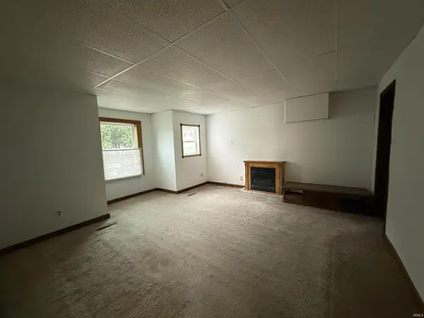 204 W Main ST, Medaryville, IN 47957