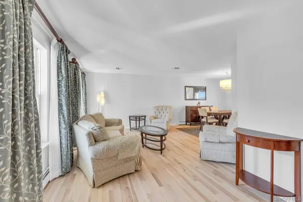 82 Division AVE, East Islip, NY 11730