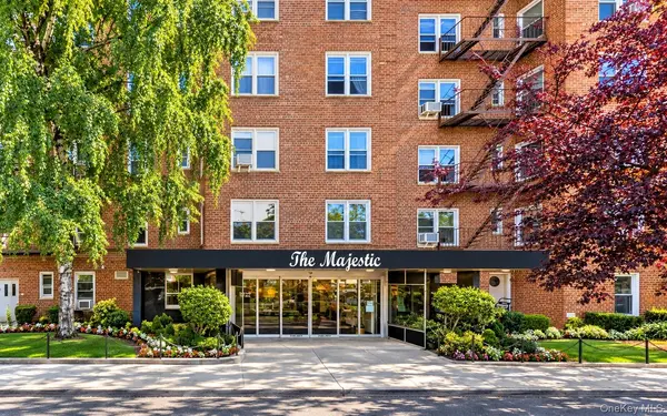 110-20 71st AVE #215, Forest Hills, NY 11375