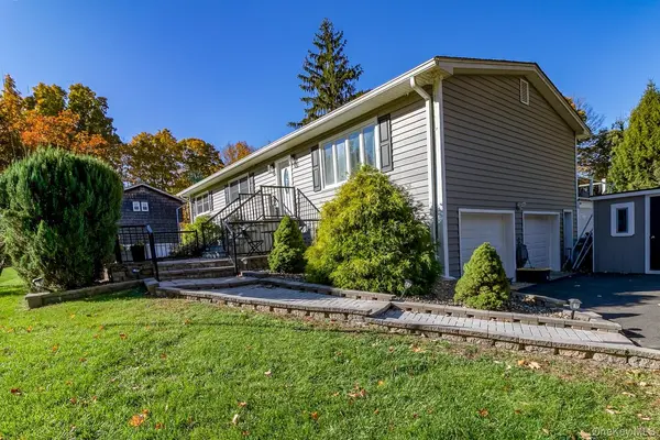 33 Prentiss DR, Hopewell Junction, NY 12533