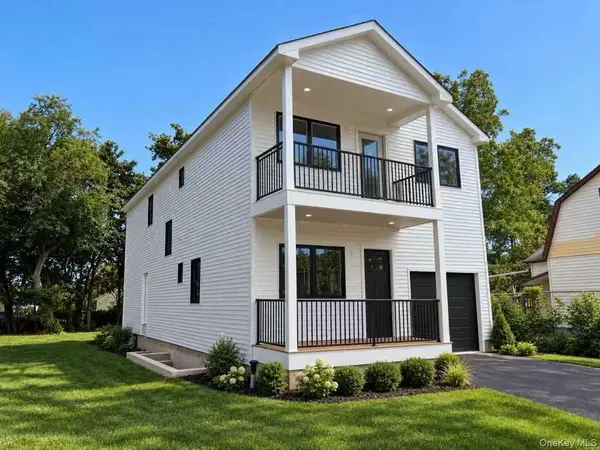 34 8th AVE, Huntington, NY 11746