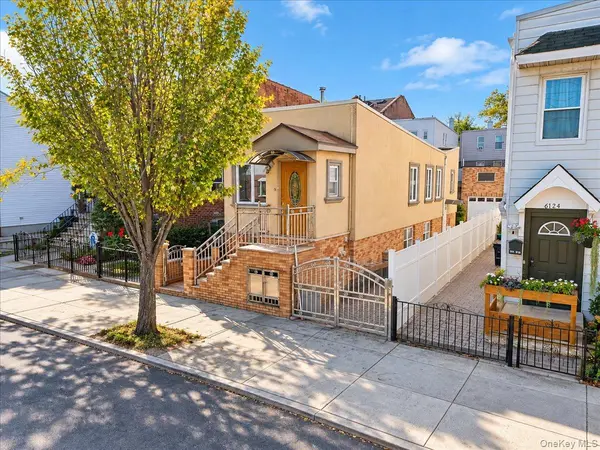 61-28 56th AVE, Maspeth, NY 11378