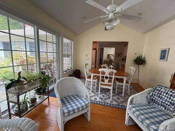 61 Aspatuck Rd WHB Aspatuck, Westhampton Beach, NY 11978