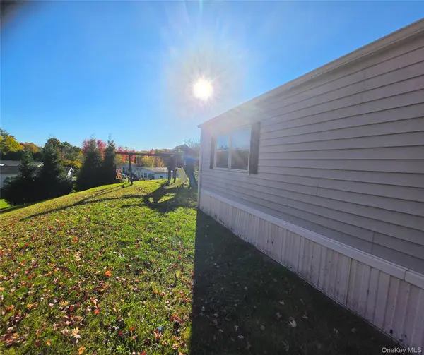 43 Ponderosa Rd,, Bloomingburg, NY 12721