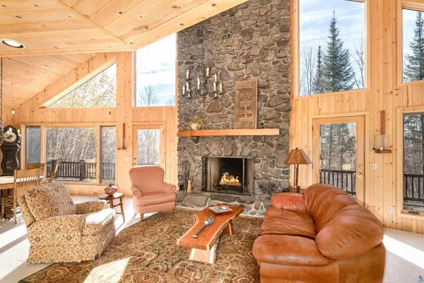 475 County Rd 60, Grand Marais, MN 55604