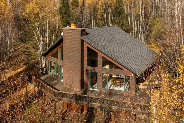 475 County Rd 60, Grand Marais, MN 55604