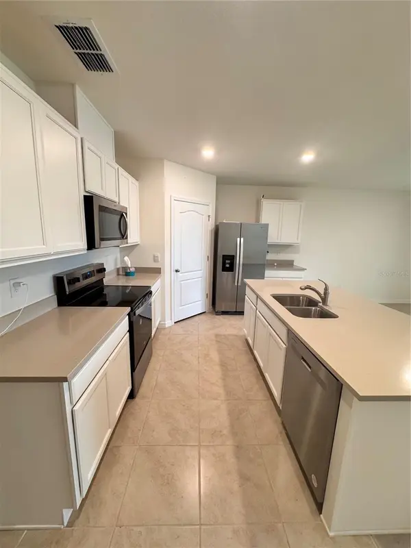 913 AMBLESIDE DR, Haines City, FL 33844