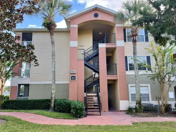 1969 SUMMER CLUB DR #201, Oviedo, FL 32765