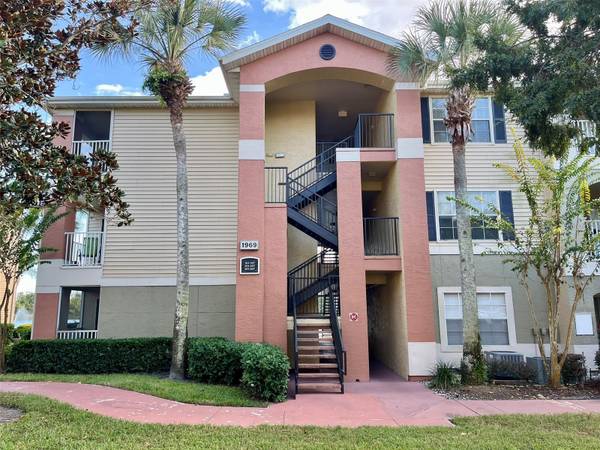 1969 SUMMER CLUB DR #201, Oviedo, FL 32765