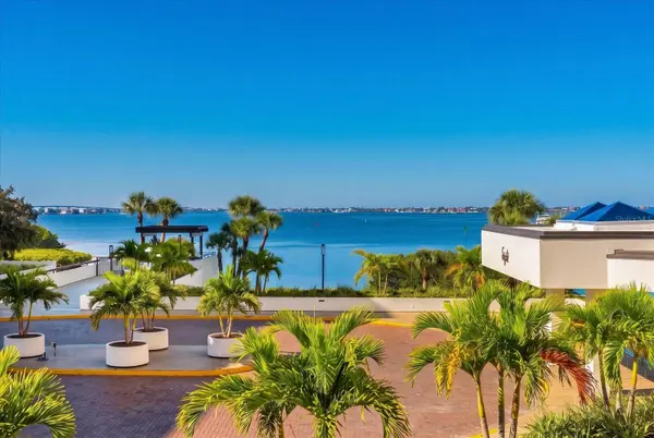 8 BELLEVIEW BLVD #203, Belleair, FL 33756