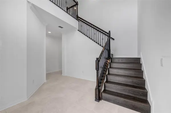 7491 NOTCHED PINE BND, Wesley Chapel, FL 33545