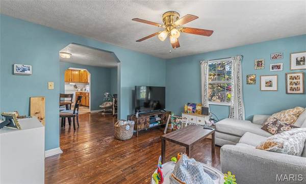708 Dodd DR, Waynesville, MO 65583