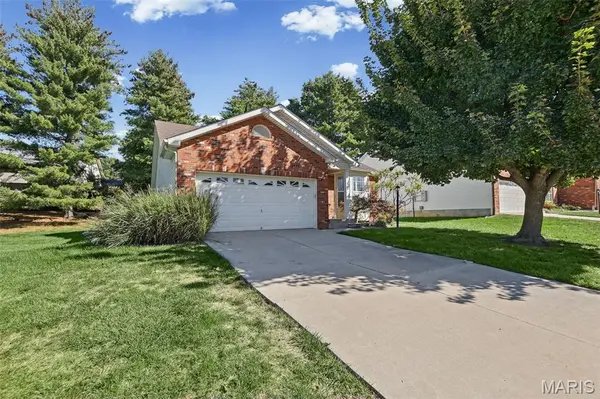 1626 Mont Vista AVE, Godfrey, IL 62035